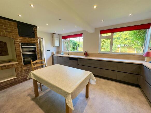 Kitchen / Breakfast Room
