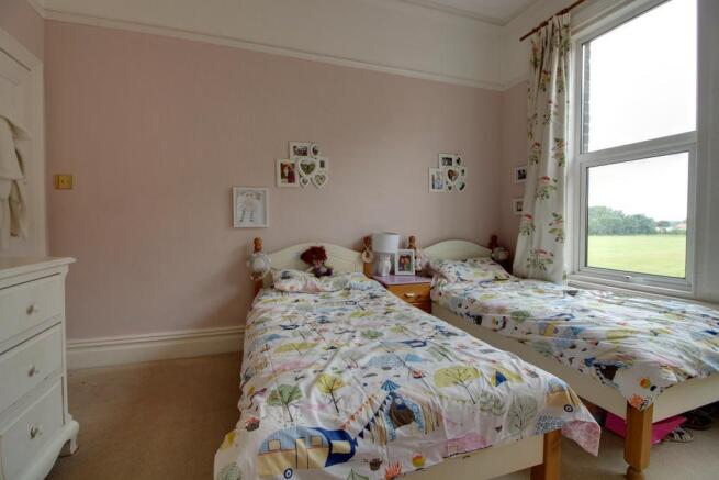 Bedroom 2 (Double)