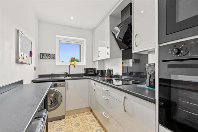 Kitchen_1.jpeg