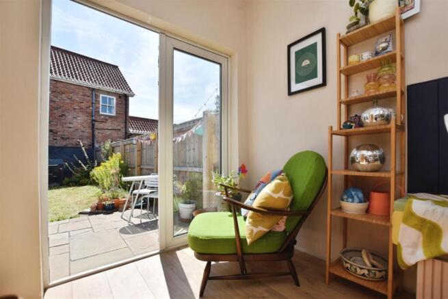 2 bed Terraced for sale Image 5
