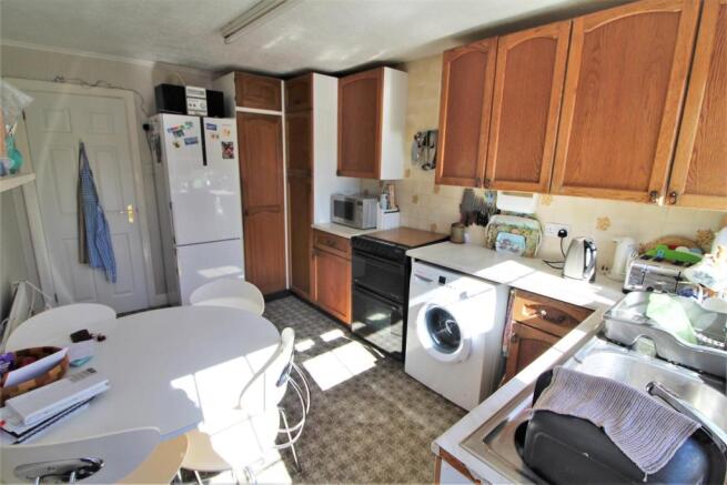 KITCHEN/BREAKFAST ROOM