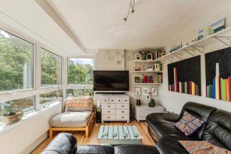 Shuttleworth Road, London, SW11