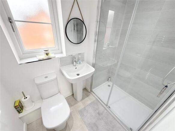3 bed House for sale Image 10