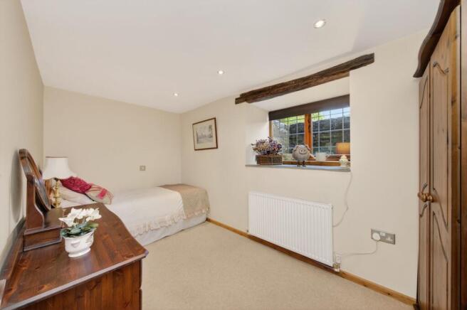 2 bed Cottage for sale Image 12