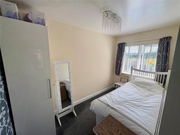 3 bed Semi-Detached for sale Image 8