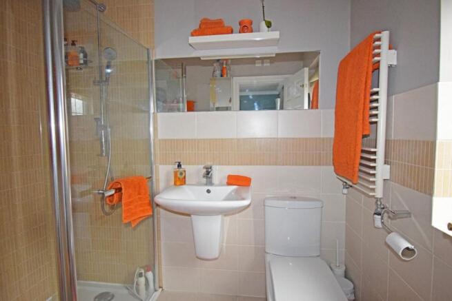 11 Lord Austin Drive, bed 1 ensuite.jpg