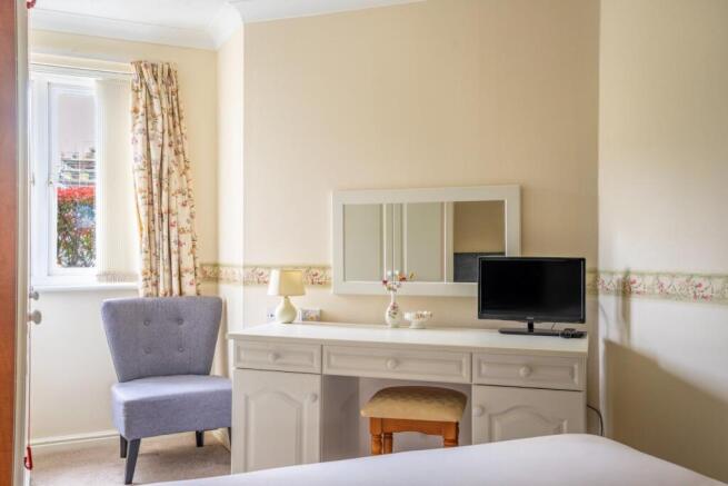 1 bed Retirement Property for sale Image 8