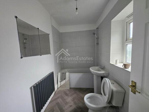 3 bed Terraced for sale Image 5
