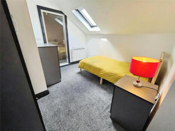 4 bed Terraced for sale Image 5