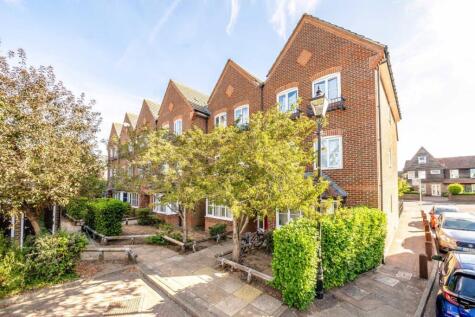 Langridge Mews, Hampton