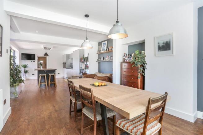 Dining area.jpg