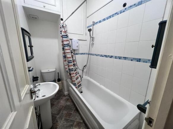 Bathroom.jpeg