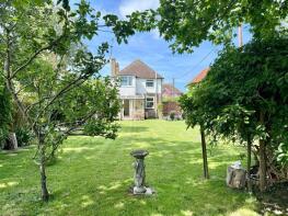 86, Wannock Lane, Eastbourne BN20 9SL