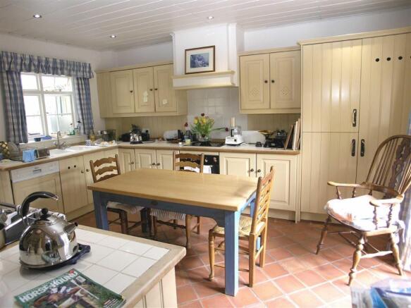 BREAKFAST KITCHEN