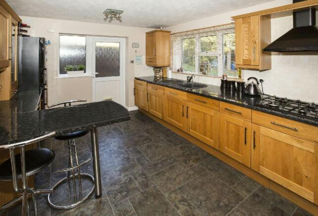 Kitchen/Breakfast Ro
