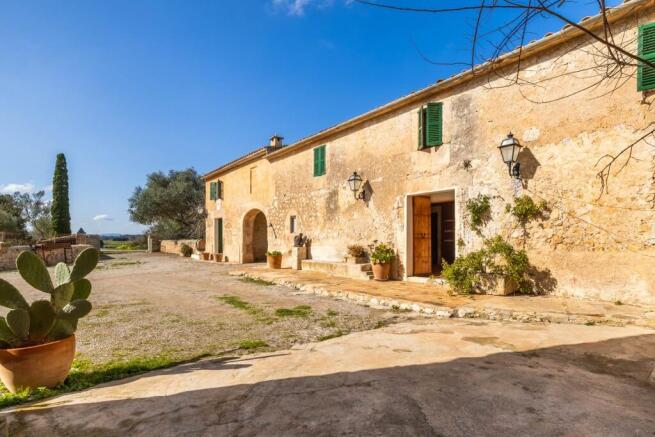 Exterior (4)