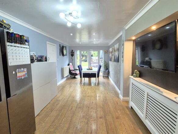 Open Plan Family Breakfast Room