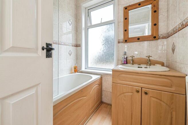 3 bed Semi-Detached for sale Image 11