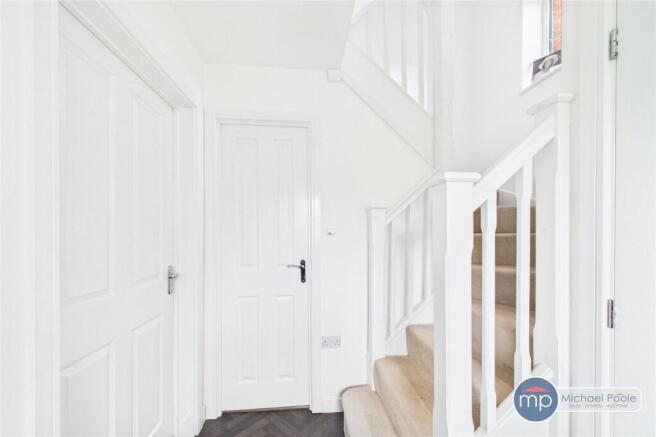 4 bed Detached for sale Image 11