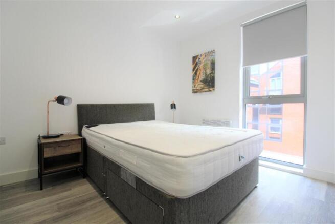 1 bed Apartment to rent Image 4