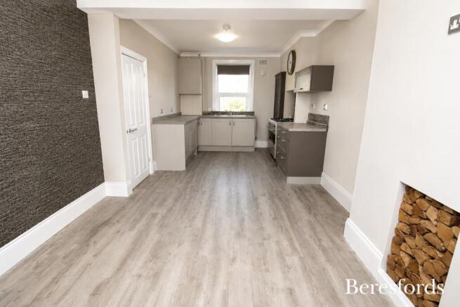 Lounge / Kitchen