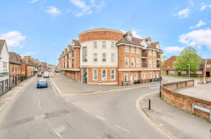 1, Saxons Court, Peach Street, Wokingham RG40 1XH