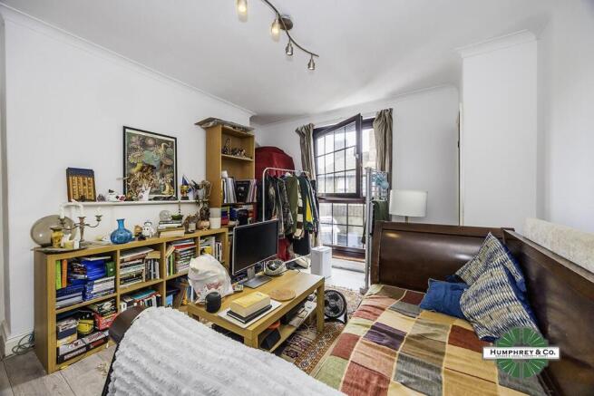 Flat 24 Rhodes House, Provost Estate -009.jpg