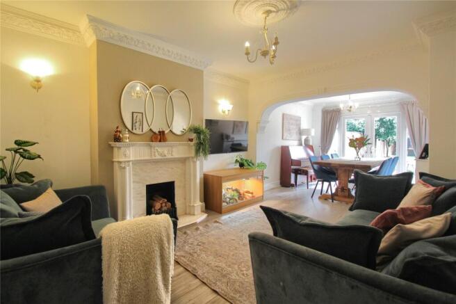 4 bed Semi-Detached for sale Image 6