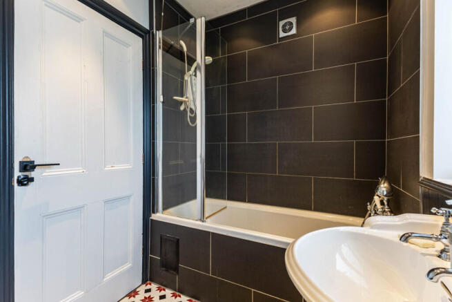 4 bed Semi-Detached for sale Image 10