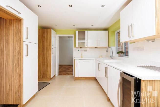 Norton Road, Woodley, Reading, Berkshire, RG5 4AJ photo 4