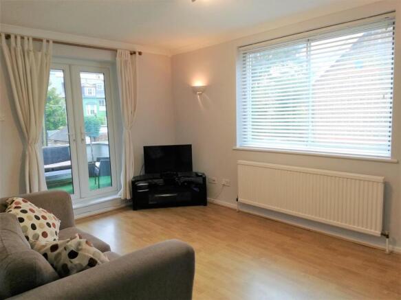 Blinds in lounge.jpg