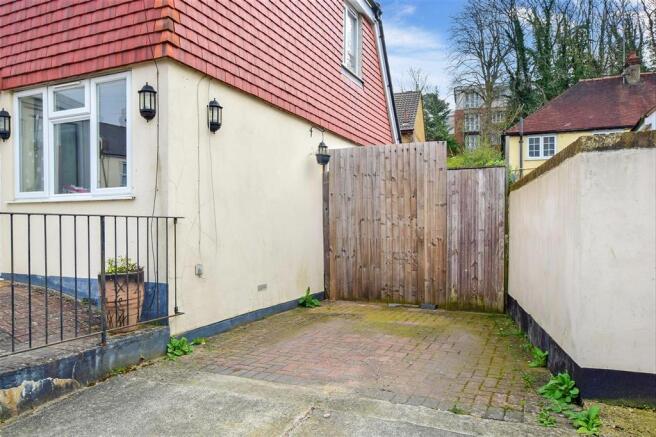 Driveway/Parking
