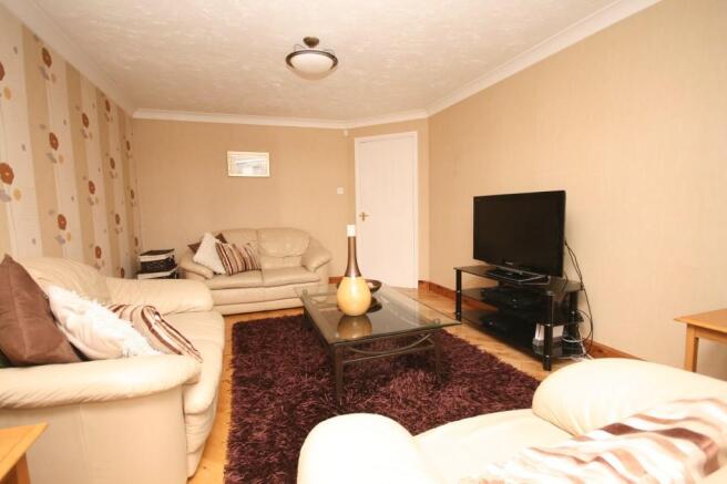 Lounge (reverse)