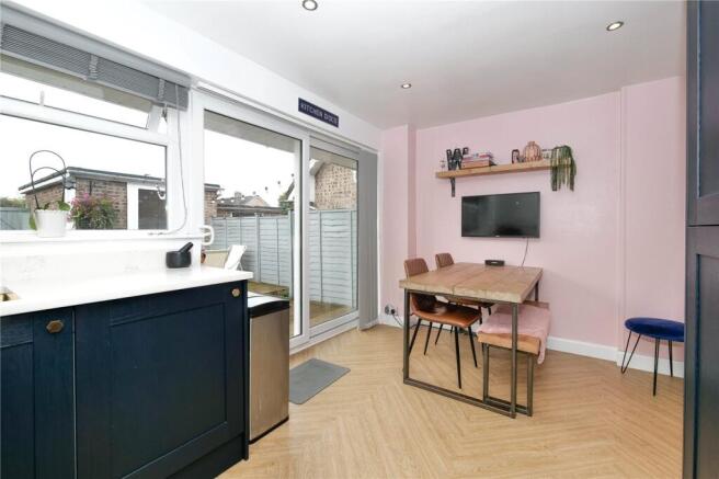 3 bed Semi-Detached for sale Image 7