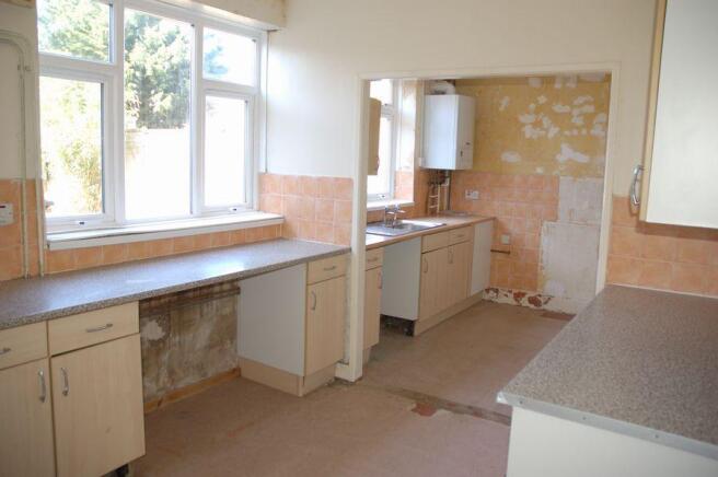 KITCHEN/BREAKFAST ROOM