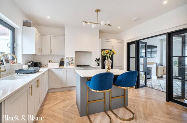 Kitchen/Dining