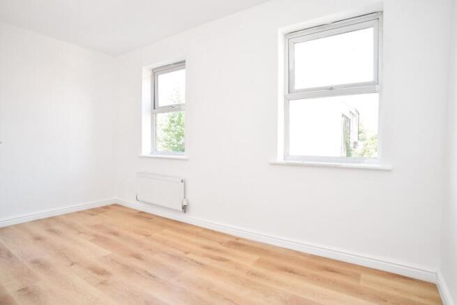 3 bed Town House for sale Image 12