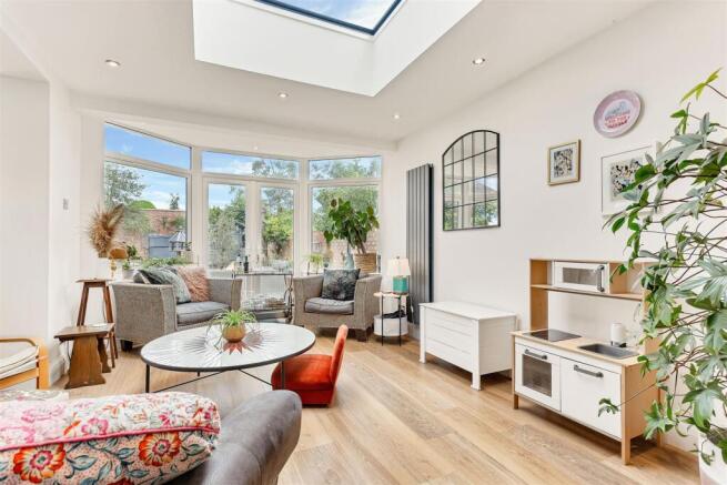 rear living room.jpg