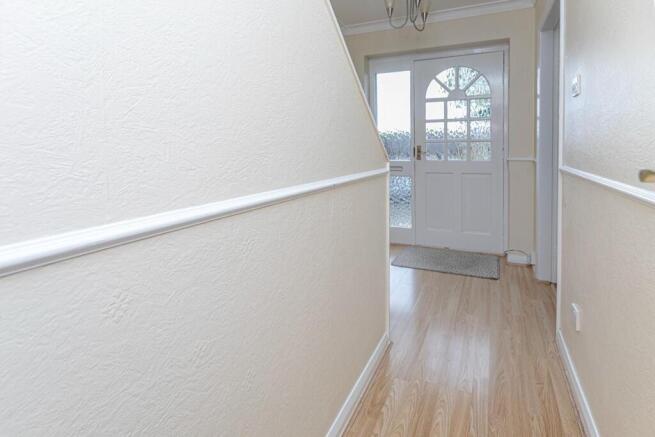 3 bed Semi-Detached to rent Image 10