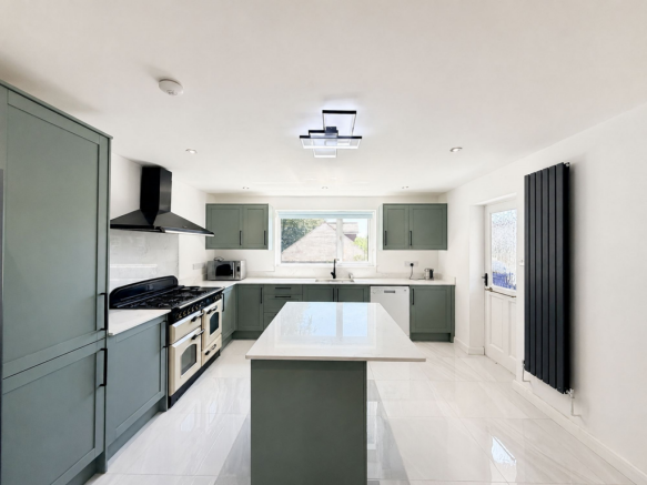 Russell Hill, Purley, CR8 photo 4
