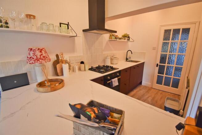 Kitchen 1.jpg