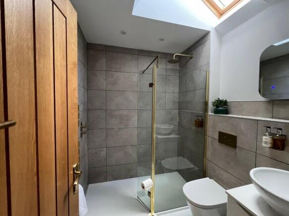 1 bed Town House to rent Image 9