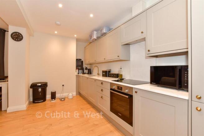 Lounge/Kitchen
