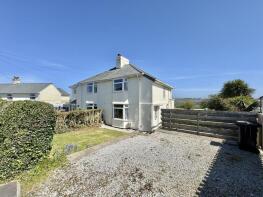 24, Green Close, Truro TR1 2DD