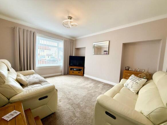 LIVINGROOM