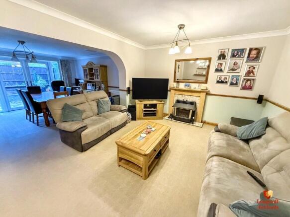 Lounge 1