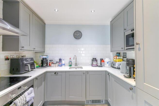 Kitchen 1.jpg
