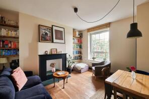 Flat 18, Aylesford House, Long Lane, London SE1 4BL
