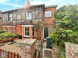 2, Marlborough Cottages, Nettlestone Hill, Seaview PO34 5DL