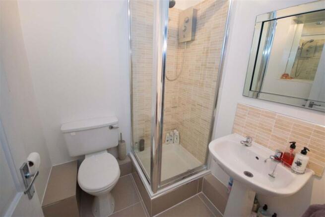 SHOWER ROOM/WC